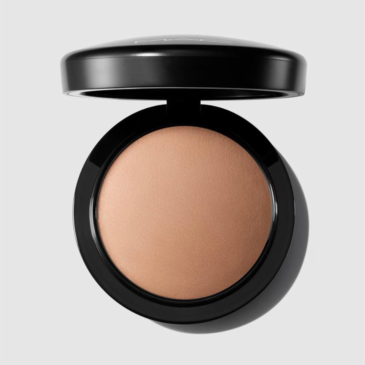 MAC Mineralize Skinfinish/Natural, medium dark, 0.3527 Ounce