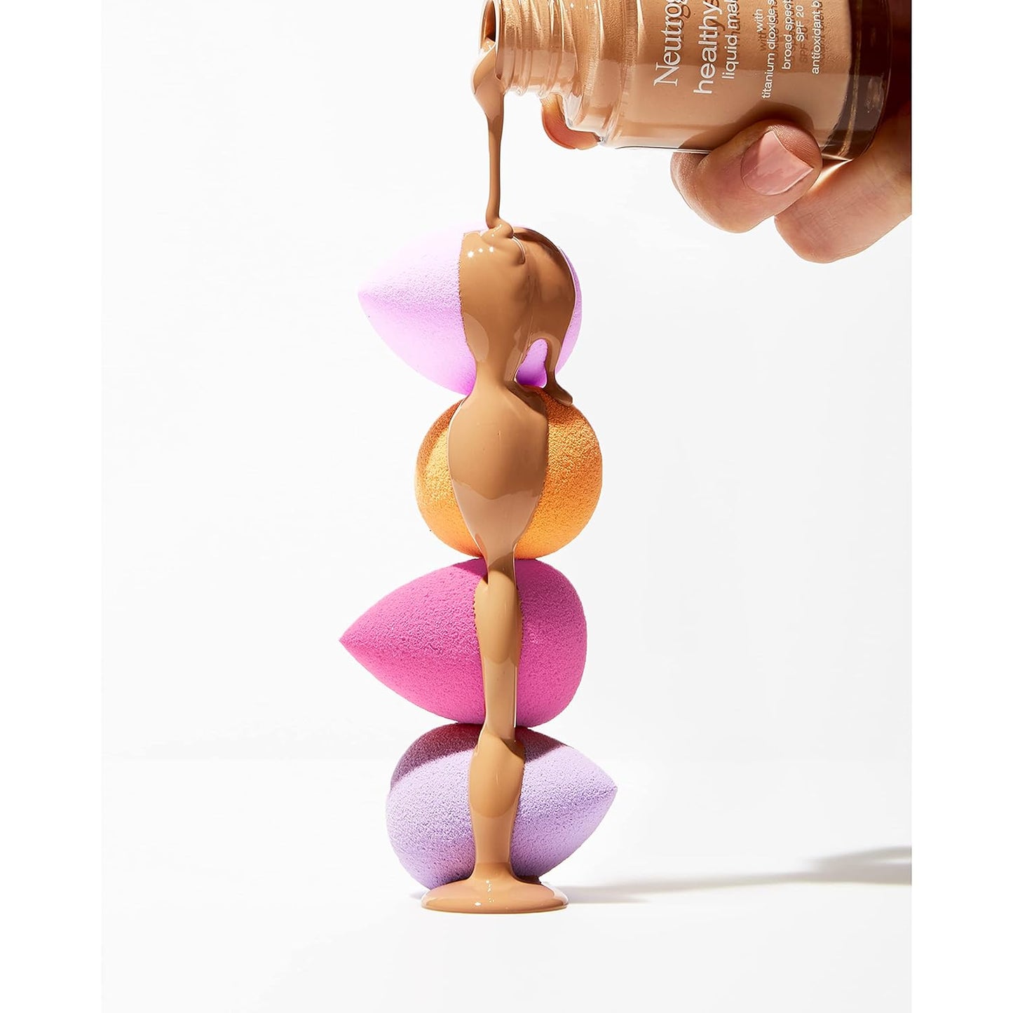 Neutrogena Healthy Skin Liquid Makeup Foundation, Broad Spectrum SPF 20 Sunscreen, Lightweight & Flawless Coverage Foundation with Antioxidant Vitamin E & Feverfew, Medium Beige, 1 fl. oz (Pack of 2)